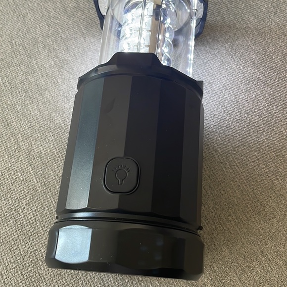 emergency light, camping light by Etekcity. - Picture 4 of 5